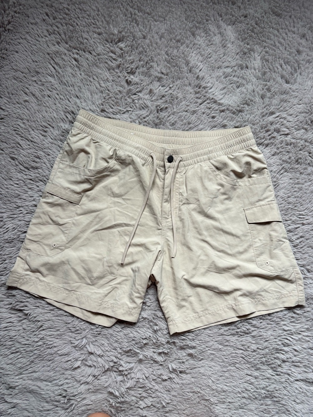 Columbia Women’s  Light Tan Cargo Drawstring Shorts size Medium